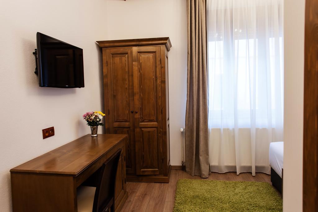 Pensiunea Kant Sibiu Extérieur photo